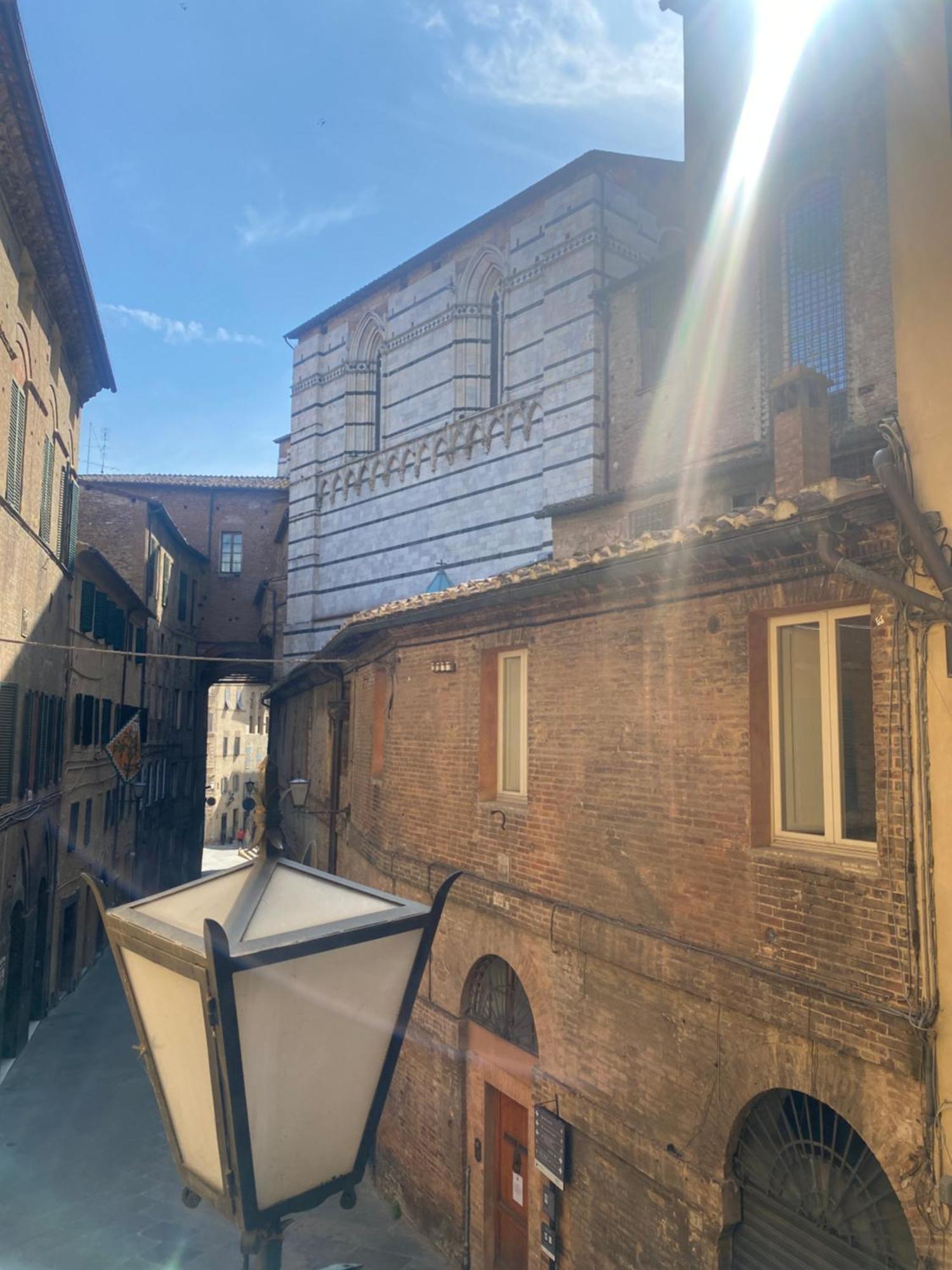 Alla Scala 1746 시에나 외부 사진